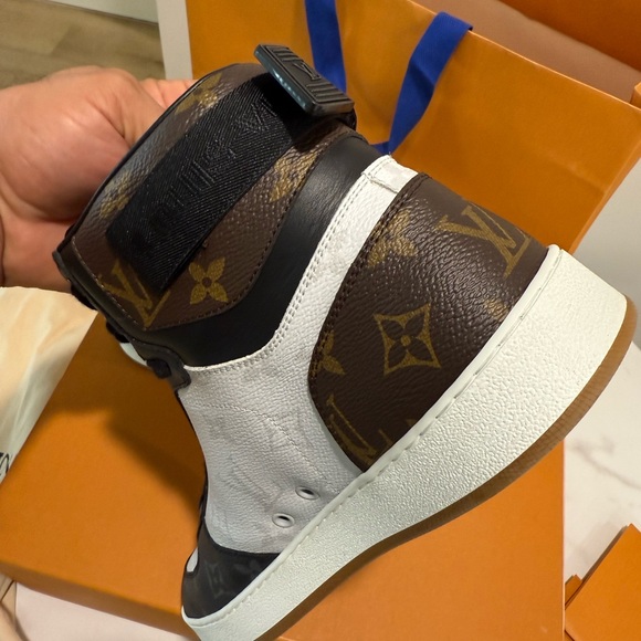 Like new - Picture 13 of 16